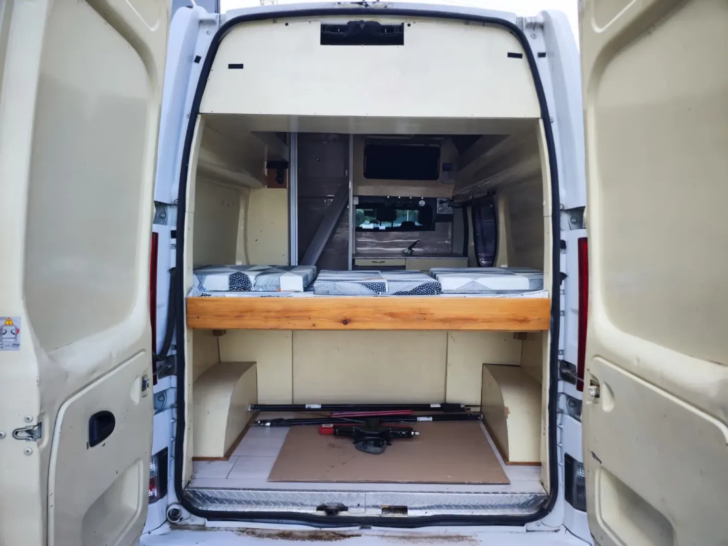 Cumpara/ Vinde online Renault  Trafic 2008 SH, la cel mai bun pret pentru tine!