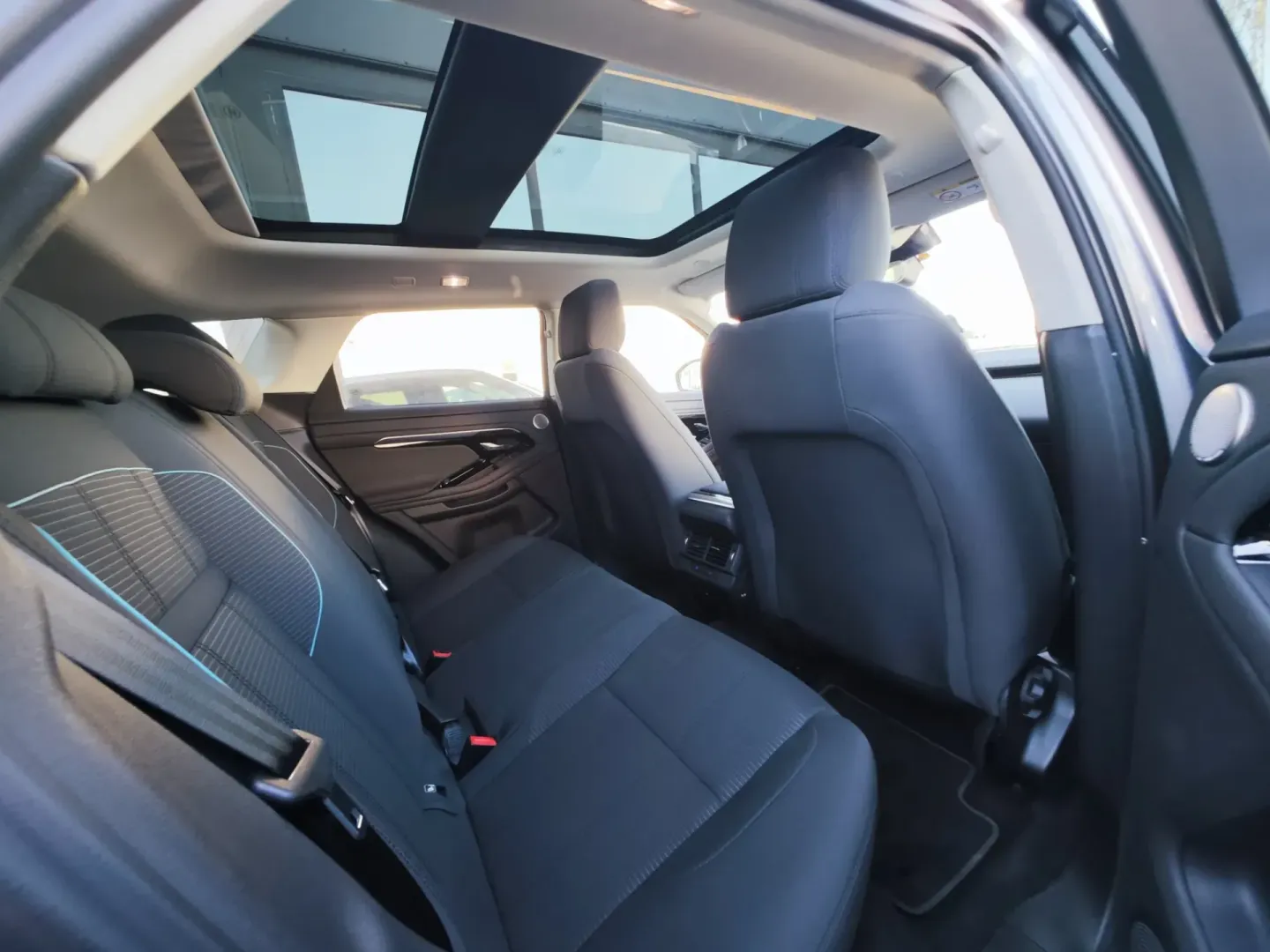 Cumpara/ Vinde online Land Rover Range Rover Evoque 2021 SH, la cel mai bun pret pentru tine!