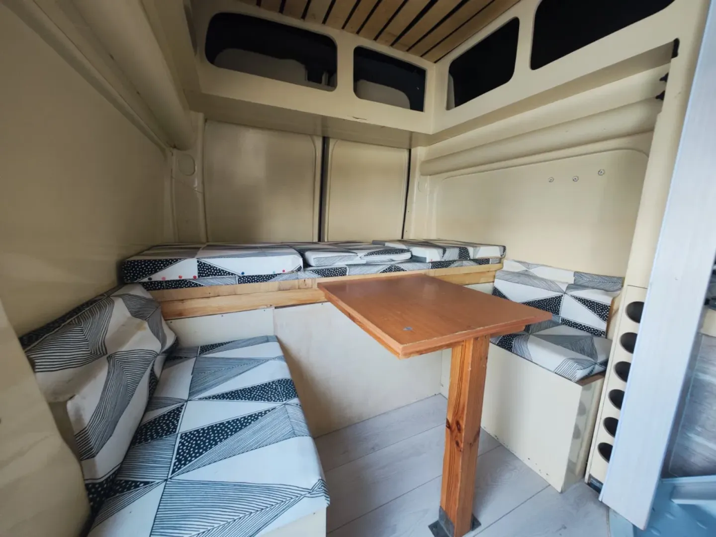 Cumpara/ Vinde online Renault  Trafic 2008 SH, la cel mai bun pret pentru tine!