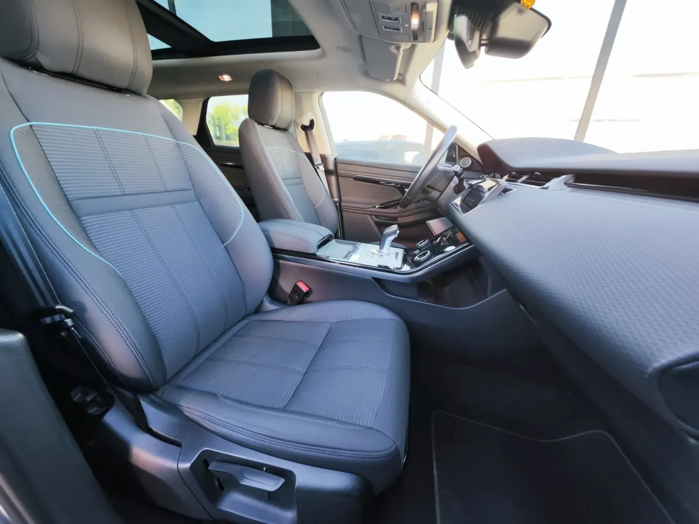 Cumpara/ Vinde online Land Rover Range Rover Evoque 2021 SH, la cel mai bun pret pentru tine!