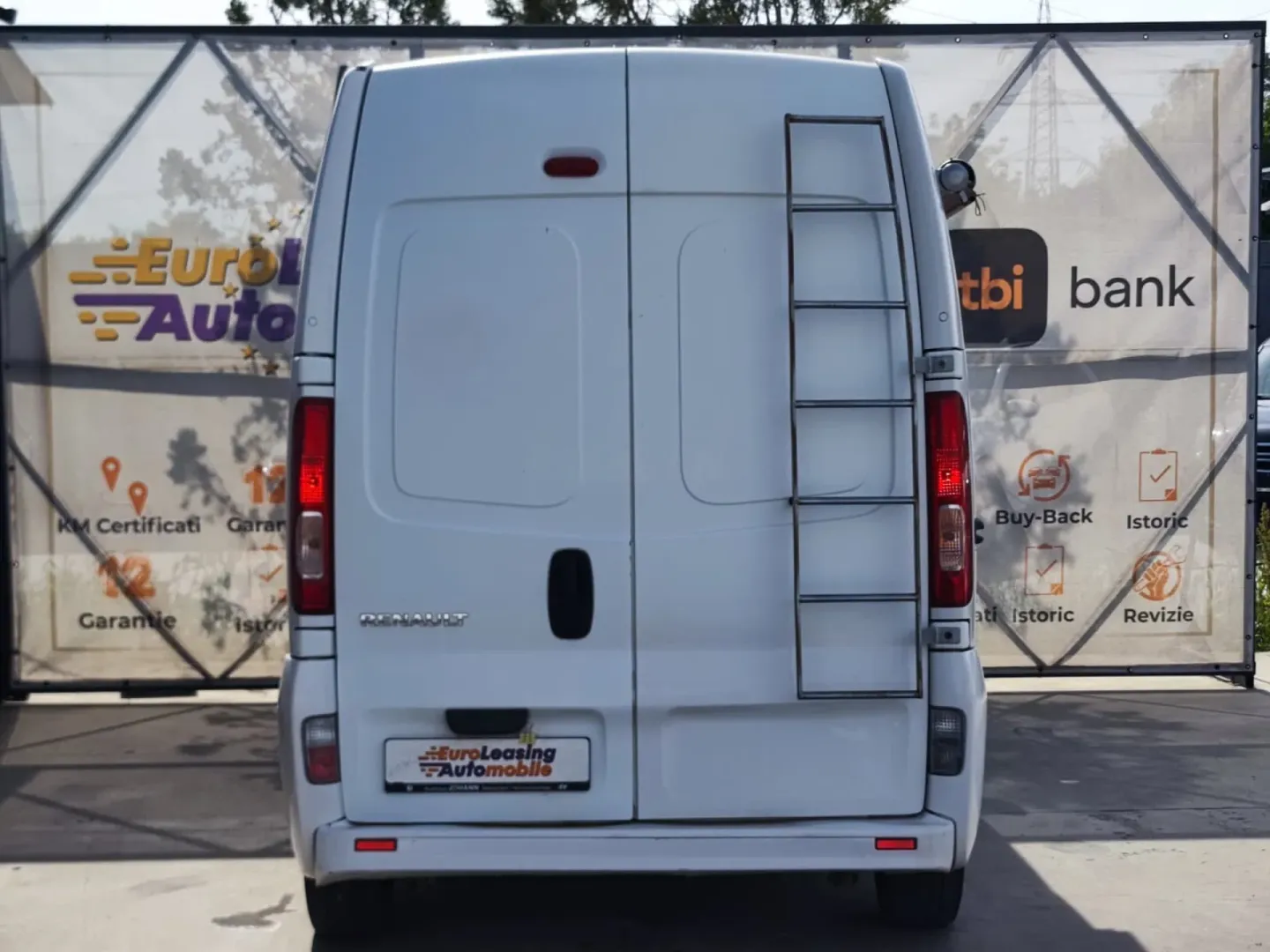 Cumpara/ Vinde online Renault  Trafic 2008 SH, la cel mai bun pret pentru tine!