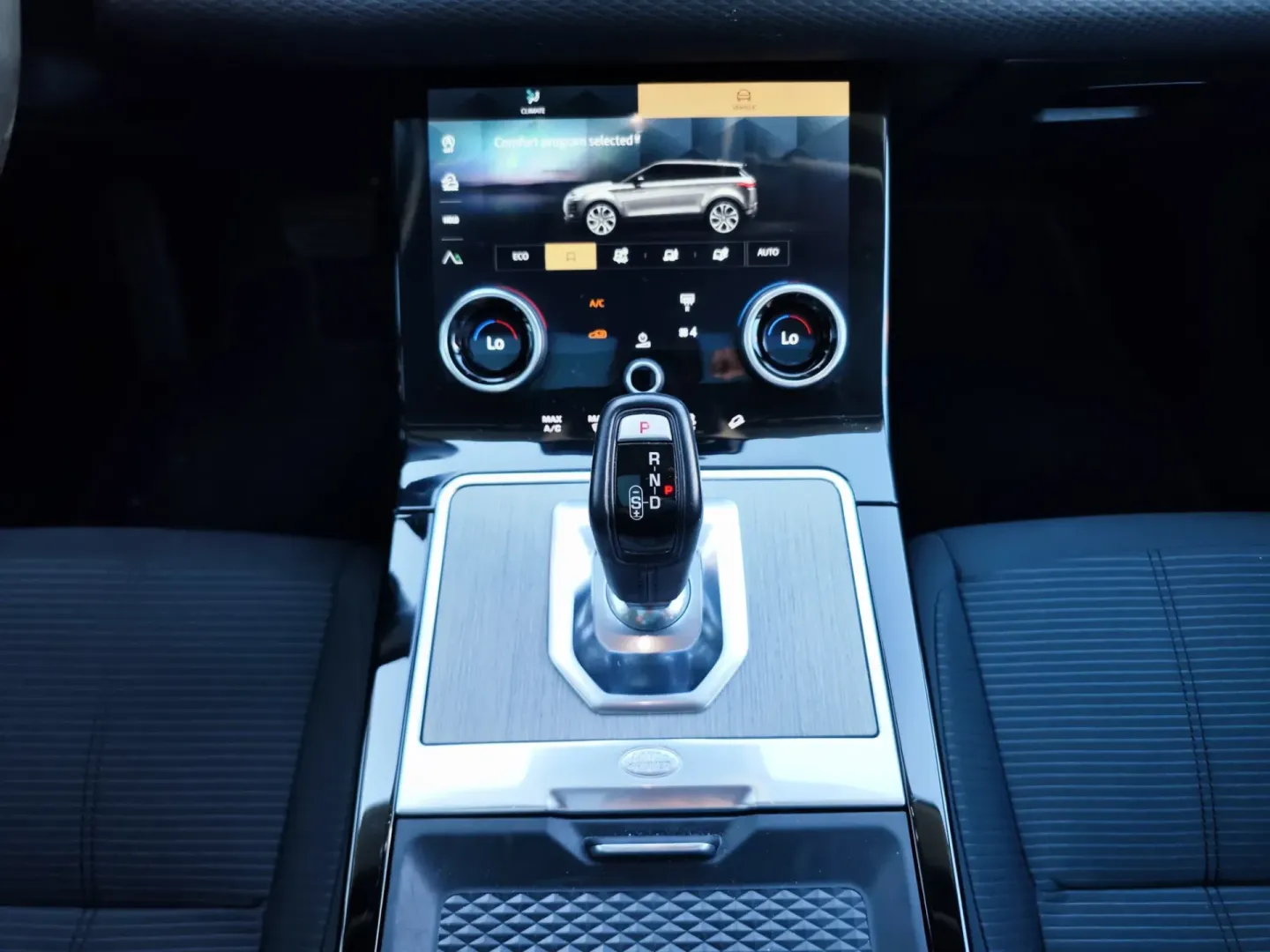 Cumpara/ Vinde online Land Rover Range Rover Evoque 2021 SH, la cel mai bun pret pentru tine!