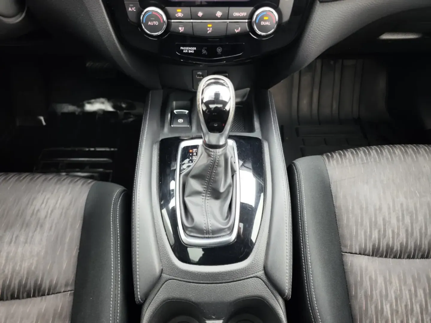 Cumpara/ Vinde online Nissan X-Trail 2019 SH, la cel mai bun pret pentru tine!