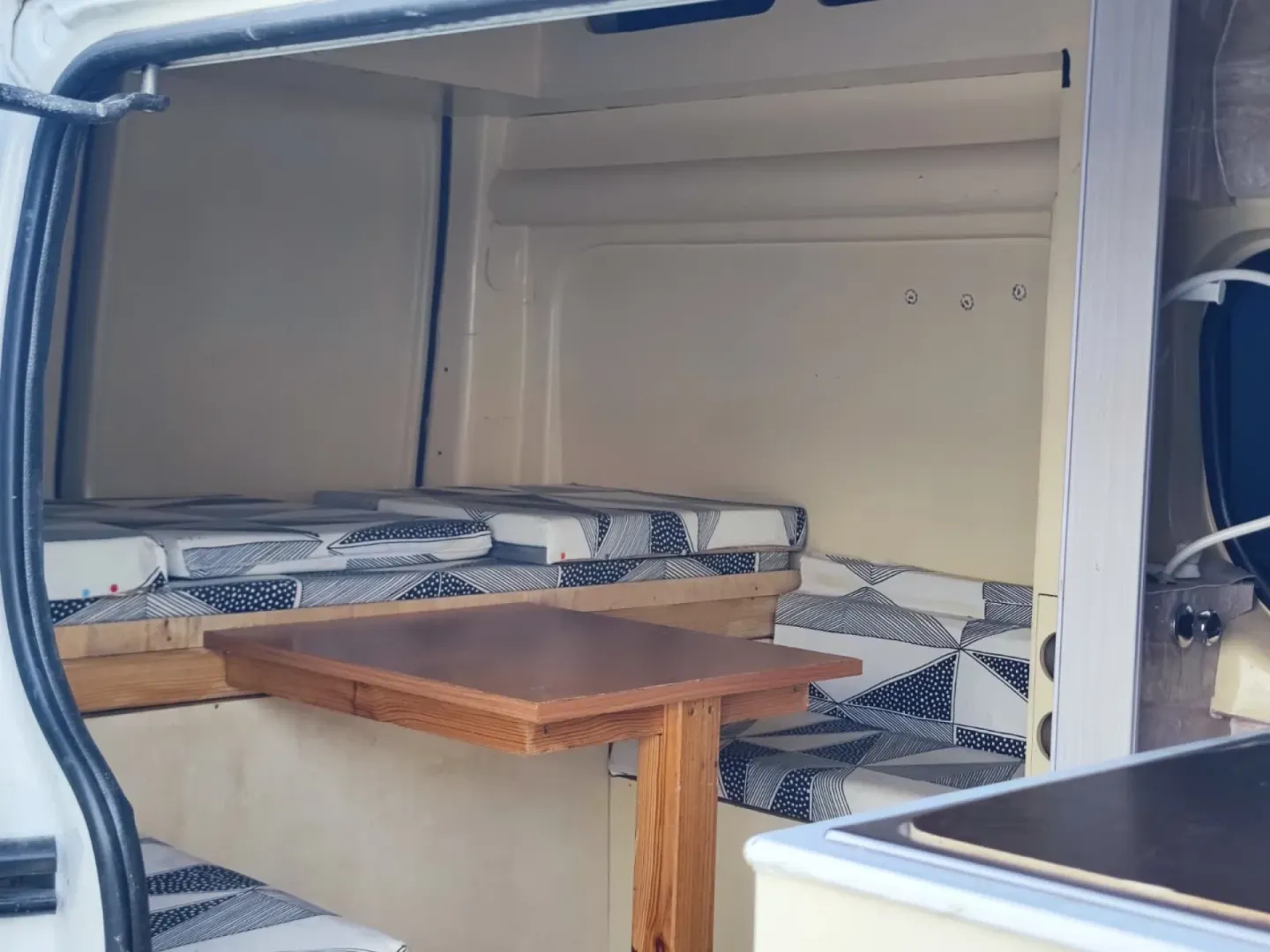 Cumpara/ Vinde online Renault  Trafic 2008 SH, la cel mai bun pret pentru tine!