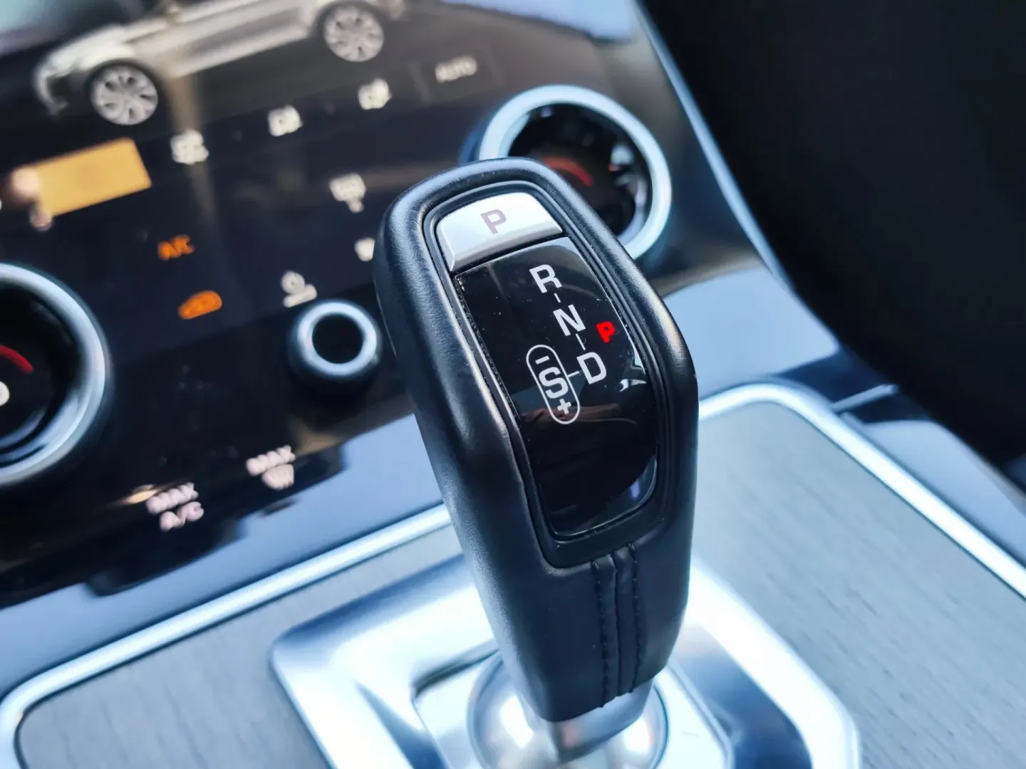 Cumpara/ Vinde online Land Rover Range Rover Evoque 2021 SH, la cel mai bun pret pentru tine!