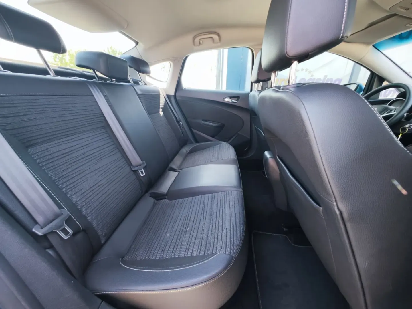 Cumpara/ Vinde online Opel Astra 2017 SH, la cel mai bun pret pentru tine!