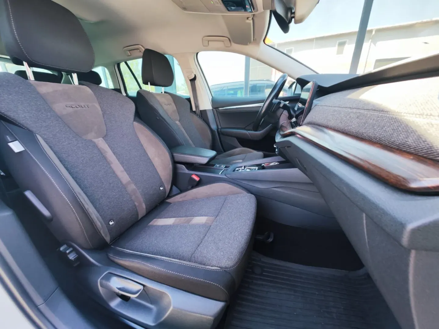 Cumpara/ Vinde online Skoda Octavia 2022 SH, la cel mai bun pret pentru tine!