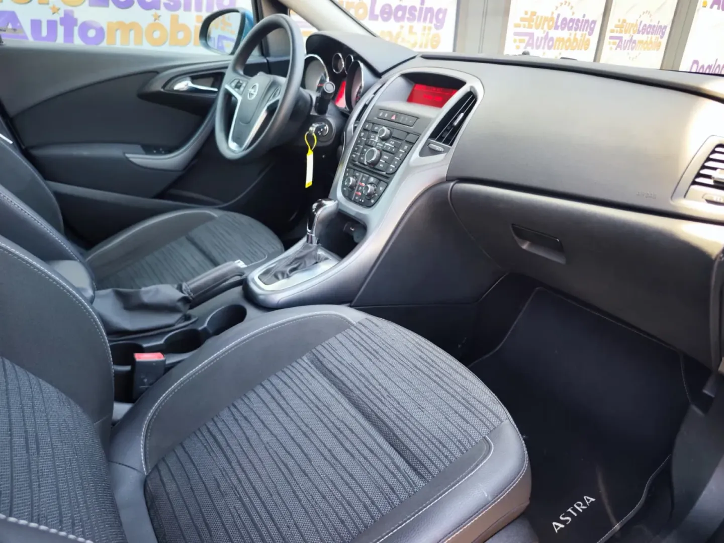 Cumpara/ Vinde online Opel Astra 2017 SH, la cel mai bun pret pentru tine!