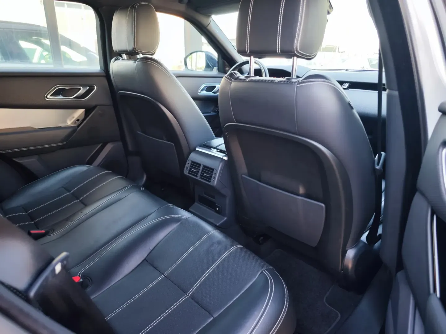 Cumpara/ Vinde online Land Rover Range Rover Velar 2020 SH, la cel mai bun pret pentru tine!