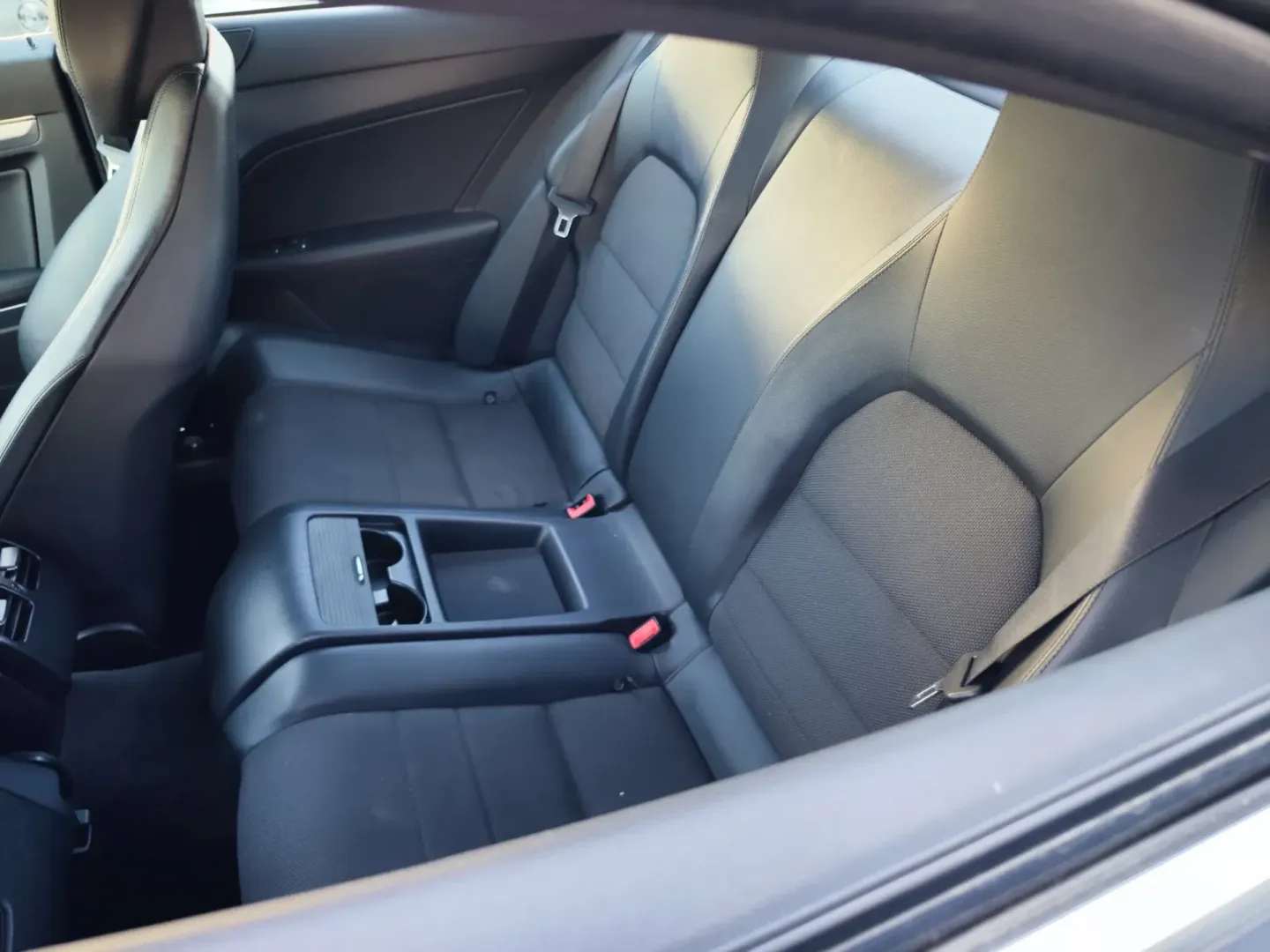 Cumpara/ Vinde online Mercedes-Benz E-Class 2012 SH, la cel mai bun pret pentru tine!