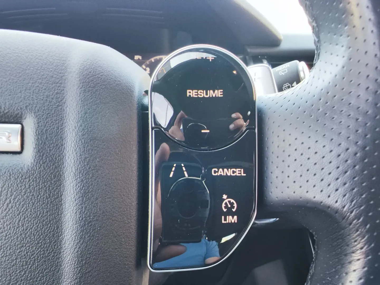 Cumpara/ Vinde online Land Rover Range Rover Velar 2020 SH, la cel mai bun pret pentru tine!