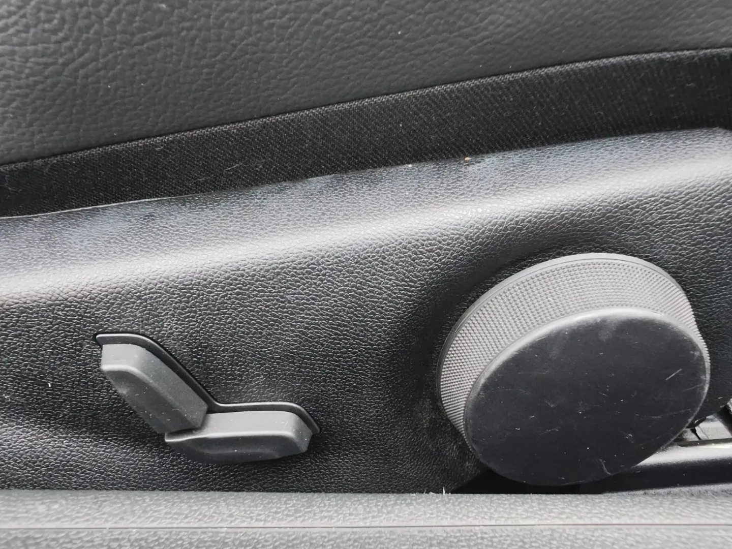 Cumpara/ Vinde online Mercedes-Benz E-Class 2012 SH, la cel mai bun pret pentru tine!