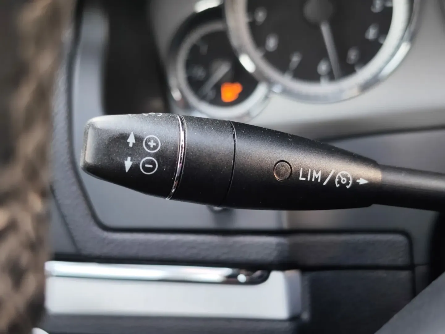 Cumpara/ Vinde online Mercedes-Benz E-Class 2012 SH, la cel mai bun pret pentru tine!
