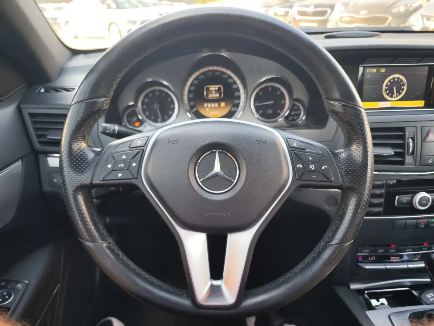 Cumpara/ Vinde online Mercedes-Benz E-Class 2012 SH, la cel mai bun pret pentru tine!