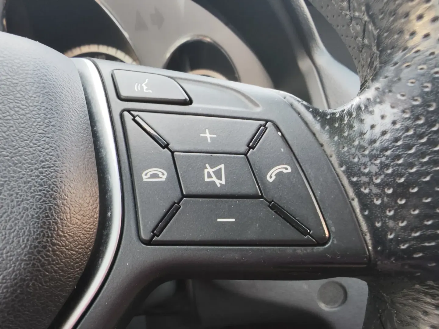 Cumpara/ Vinde online Mercedes-Benz E-Class 2012 SH, la cel mai bun pret pentru tine!