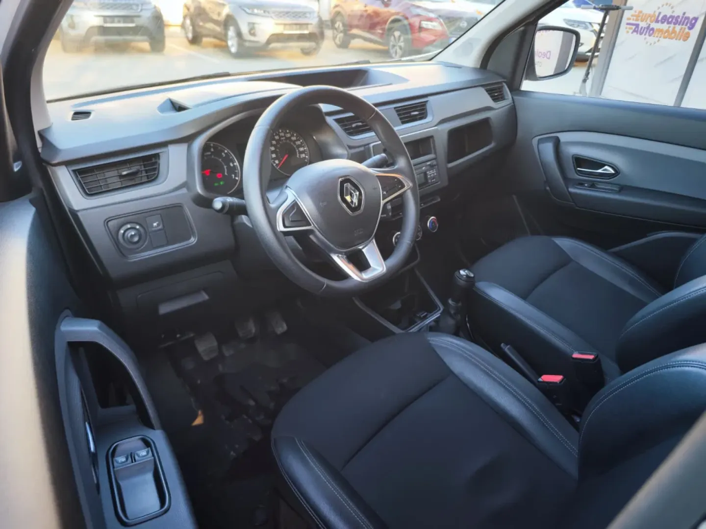 Cumpara/ Vinde online Renault  Express 2022 SH, la cel mai bun pret pentru tine!