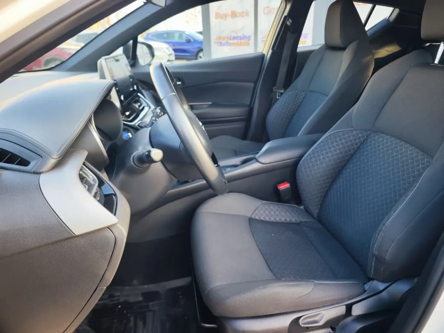 Cumpara/ Vinde online Toyota C-HR 2022 SH, la cel mai bun pret pentru tine!