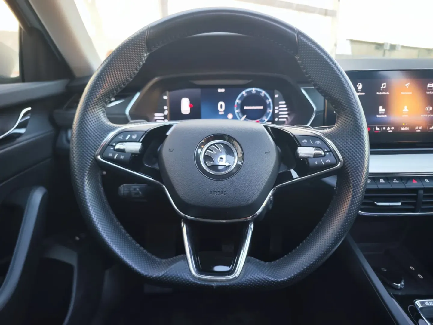 Cumpara/ Vinde online Skoda Octavia 2022 SH, la cel mai bun pret pentru tine!
