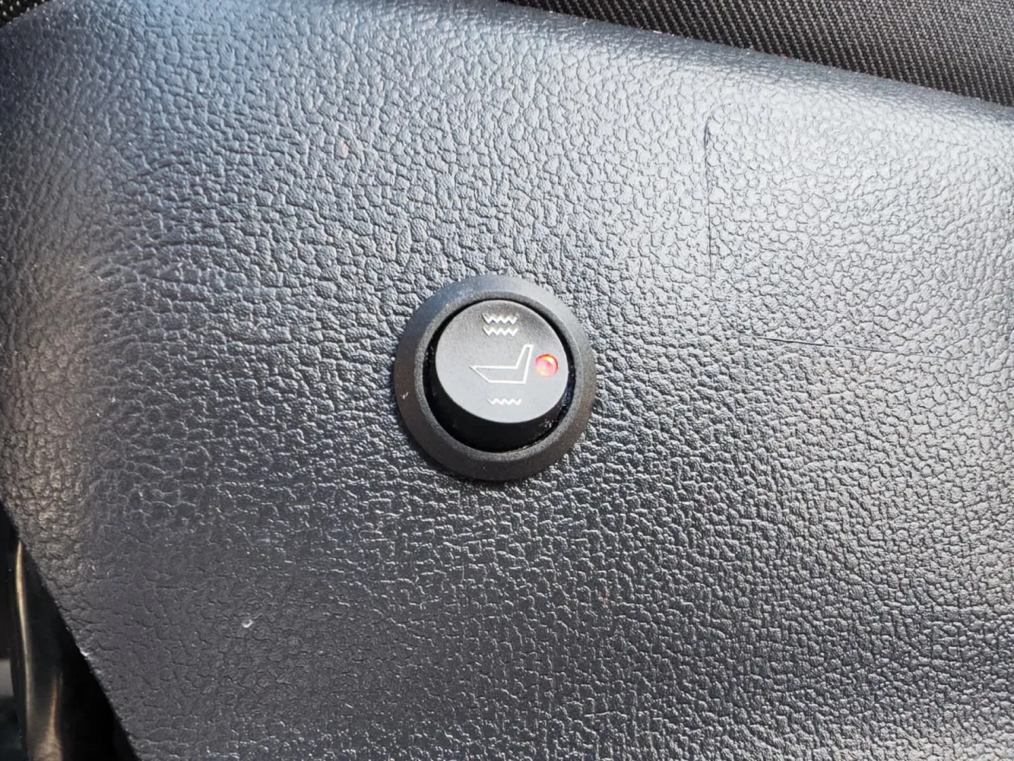 Cumpara/ Vinde online Toyota C-HR 2022 SH, la cel mai bun pret pentru tine!