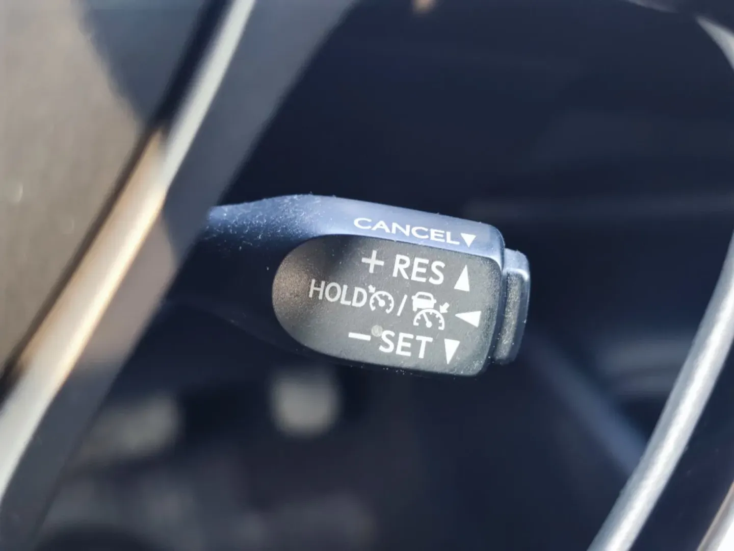 Cumpara/ Vinde online Toyota C-HR 2022 SH, la cel mai bun pret pentru tine!