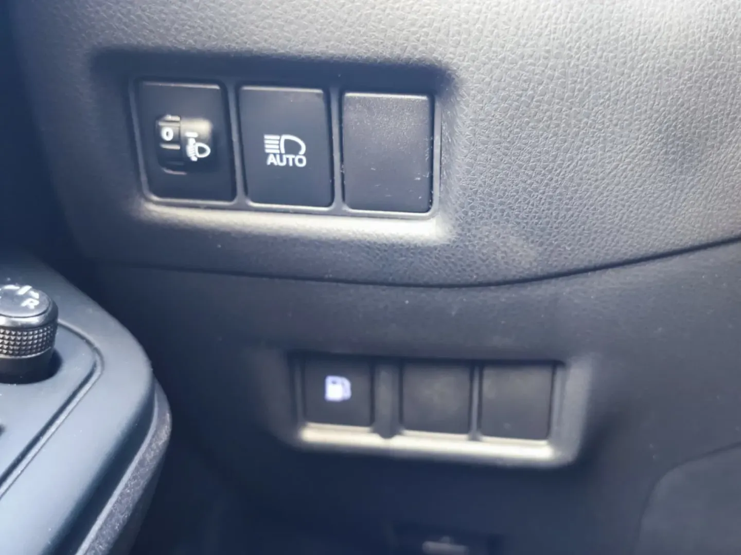 Cumpara/ Vinde online Toyota C-HR 2022 SH, la cel mai bun pret pentru tine!