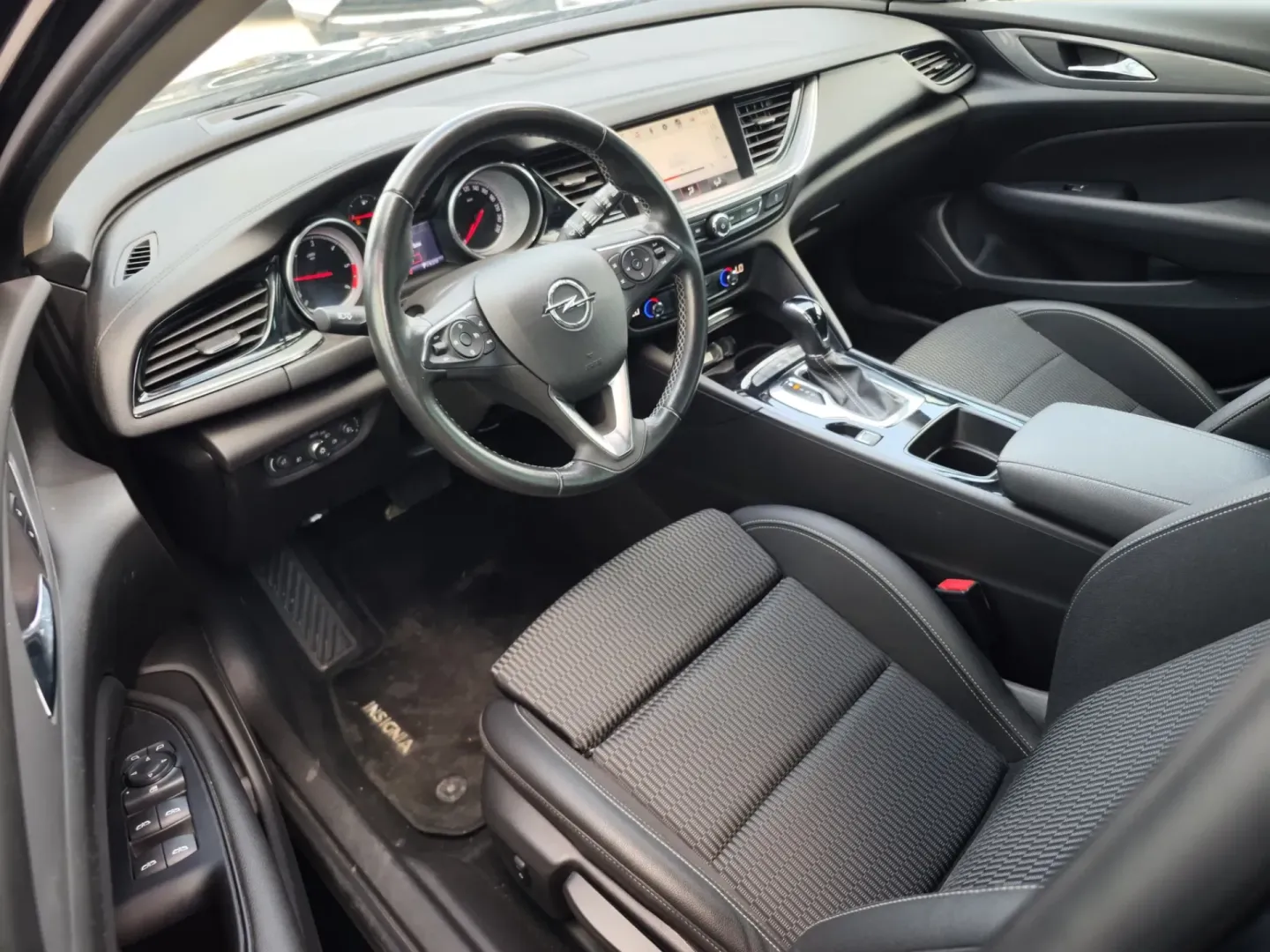 Cumpara/ Vinde online Opel Insignia 2018 SH, la cel mai bun pret pentru tine!