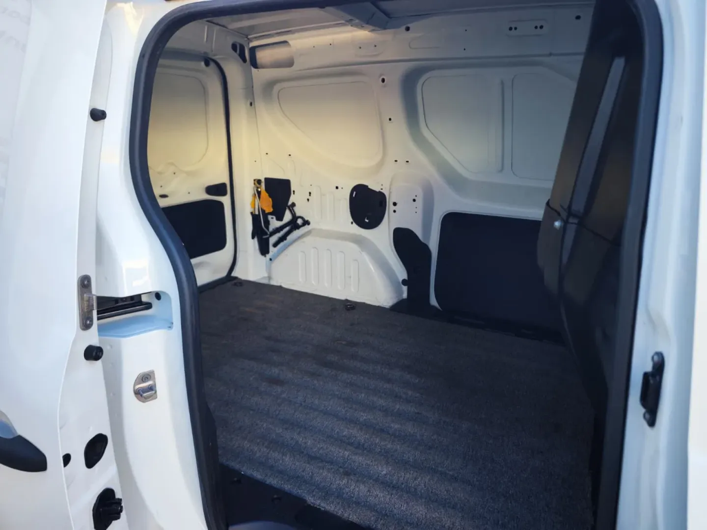Cumpara/ Vinde online Renault  Express 2023 SH, la cel mai bun pret pentru tine!