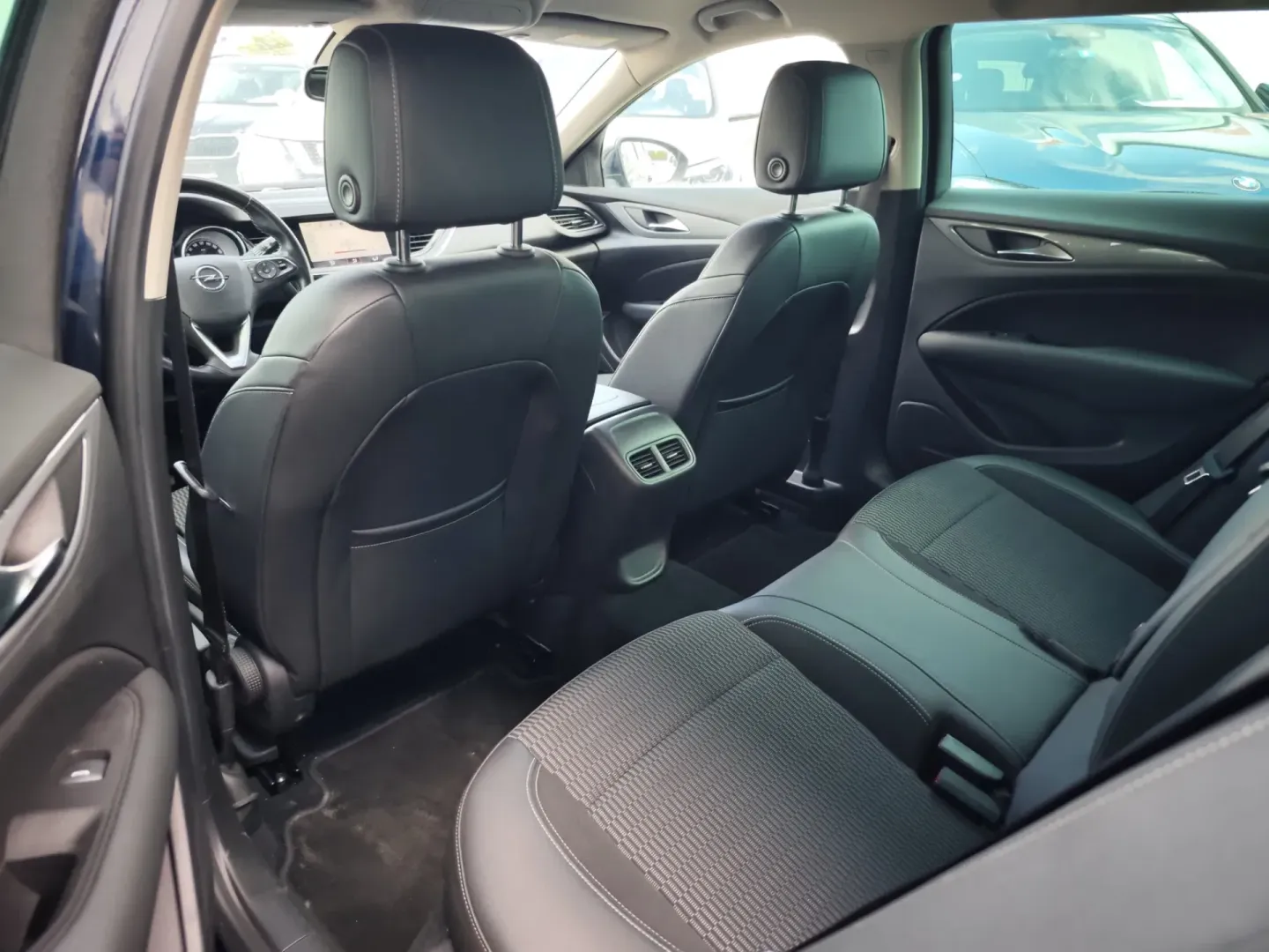 Cumpara/ Vinde online Opel Insignia 2018 SH, la cel mai bun pret pentru tine!