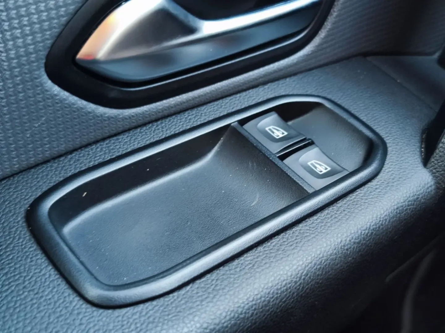 Cumpara/ Vinde online Renault  Express 2023 SH, la cel mai bun pret pentru tine!