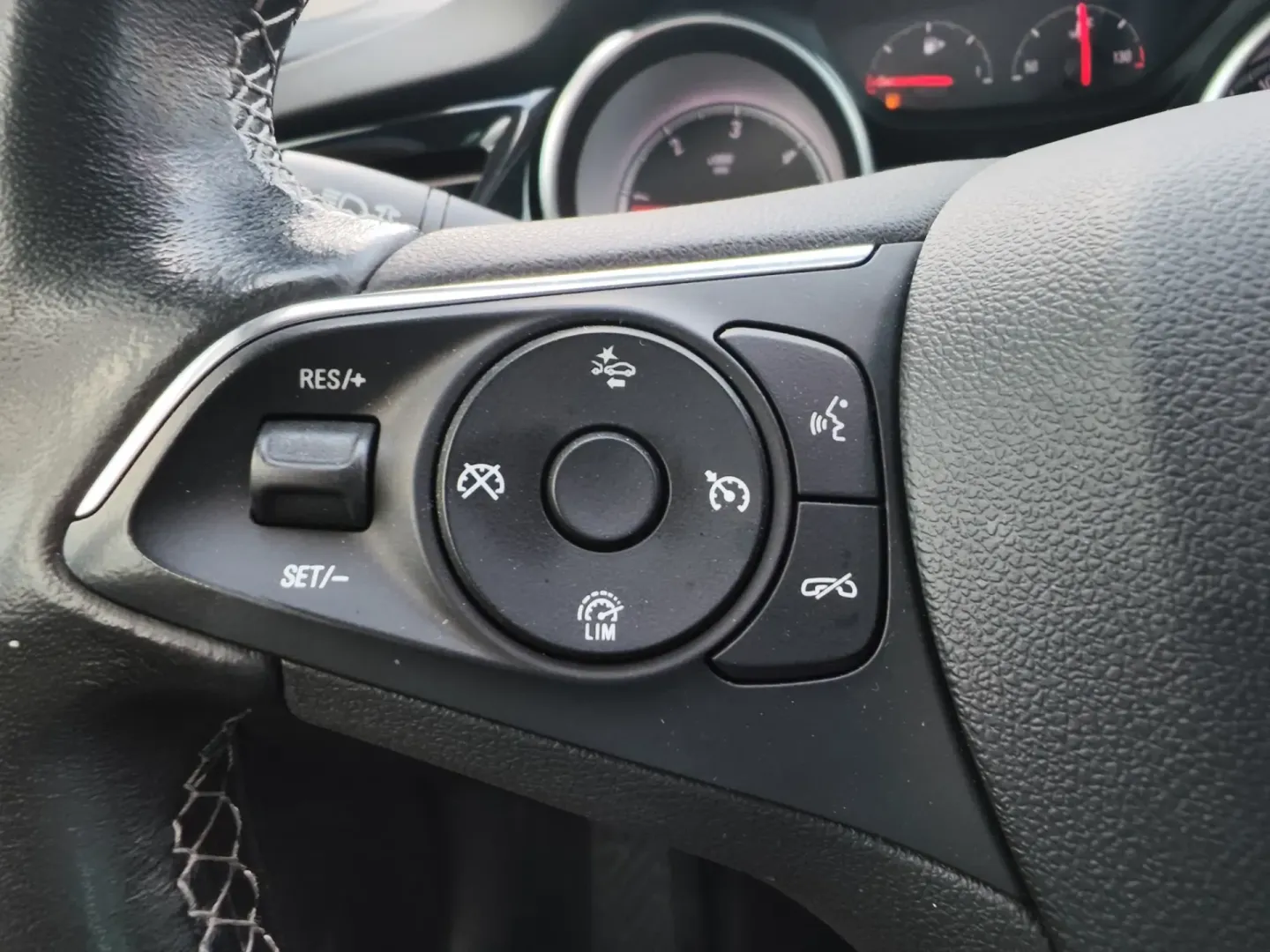 Cumpara/ Vinde online Opel Insignia 2018 SH, la cel mai bun pret pentru tine!