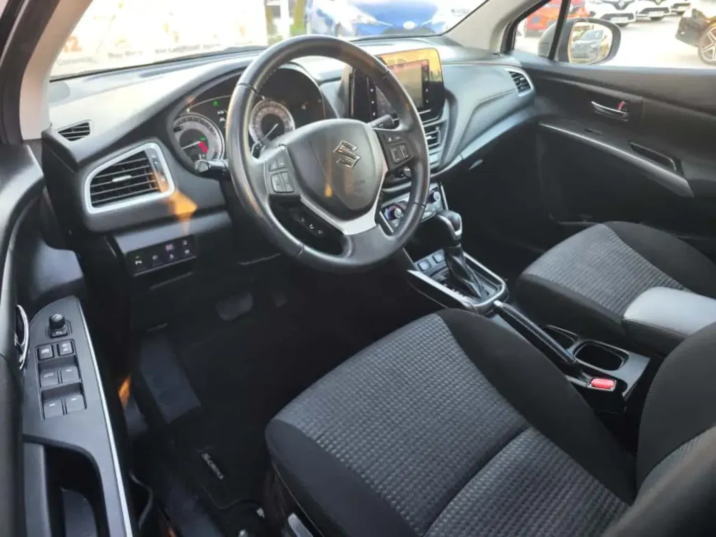 Cumpara/ Vinde online Suzuki SX4 S-Cross 2023 SH, la cel mai bun pret pentru tine!