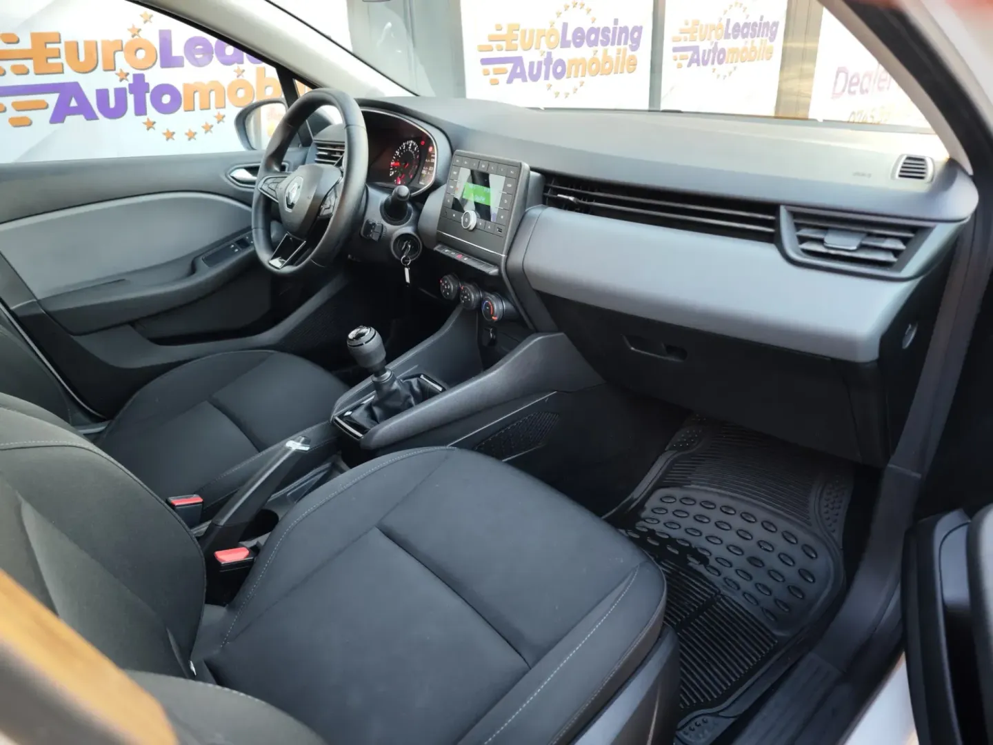 Cumpara/ Vinde online Renault  Clio 2021 SH, la cel mai bun pret pentru tine!