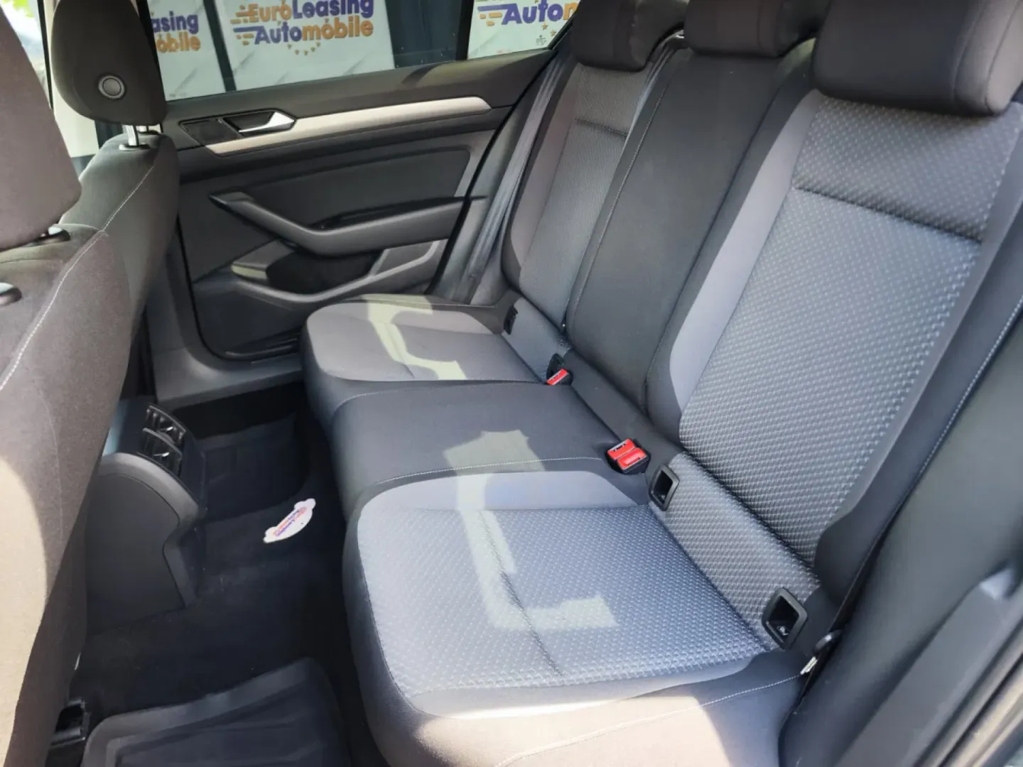 Cumpara/ Vinde online Volkswagen Passat 2021 SH, la cel mai bun pret pentru tine!