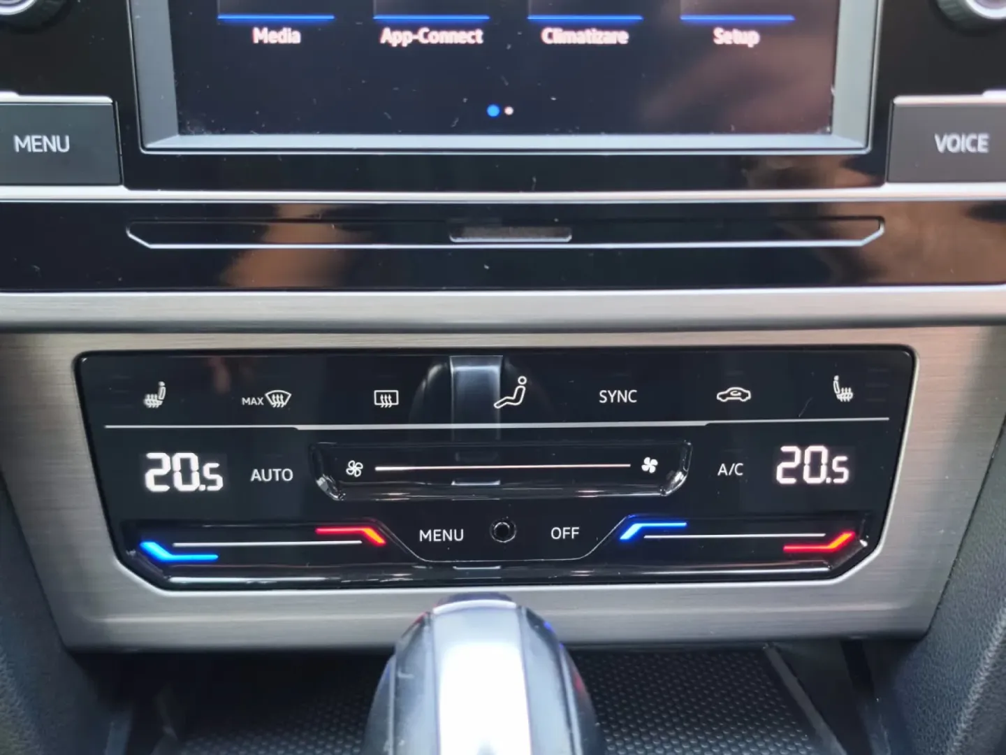 Cumpara/ Vinde online Volkswagen Passat 2021 SH, la cel mai bun pret pentru tine!