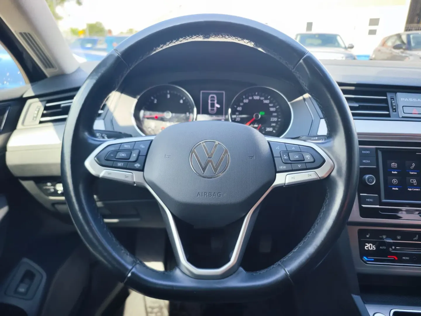 Cumpara/ Vinde online Volkswagen Passat 2021 SH, la cel mai bun pret pentru tine!
