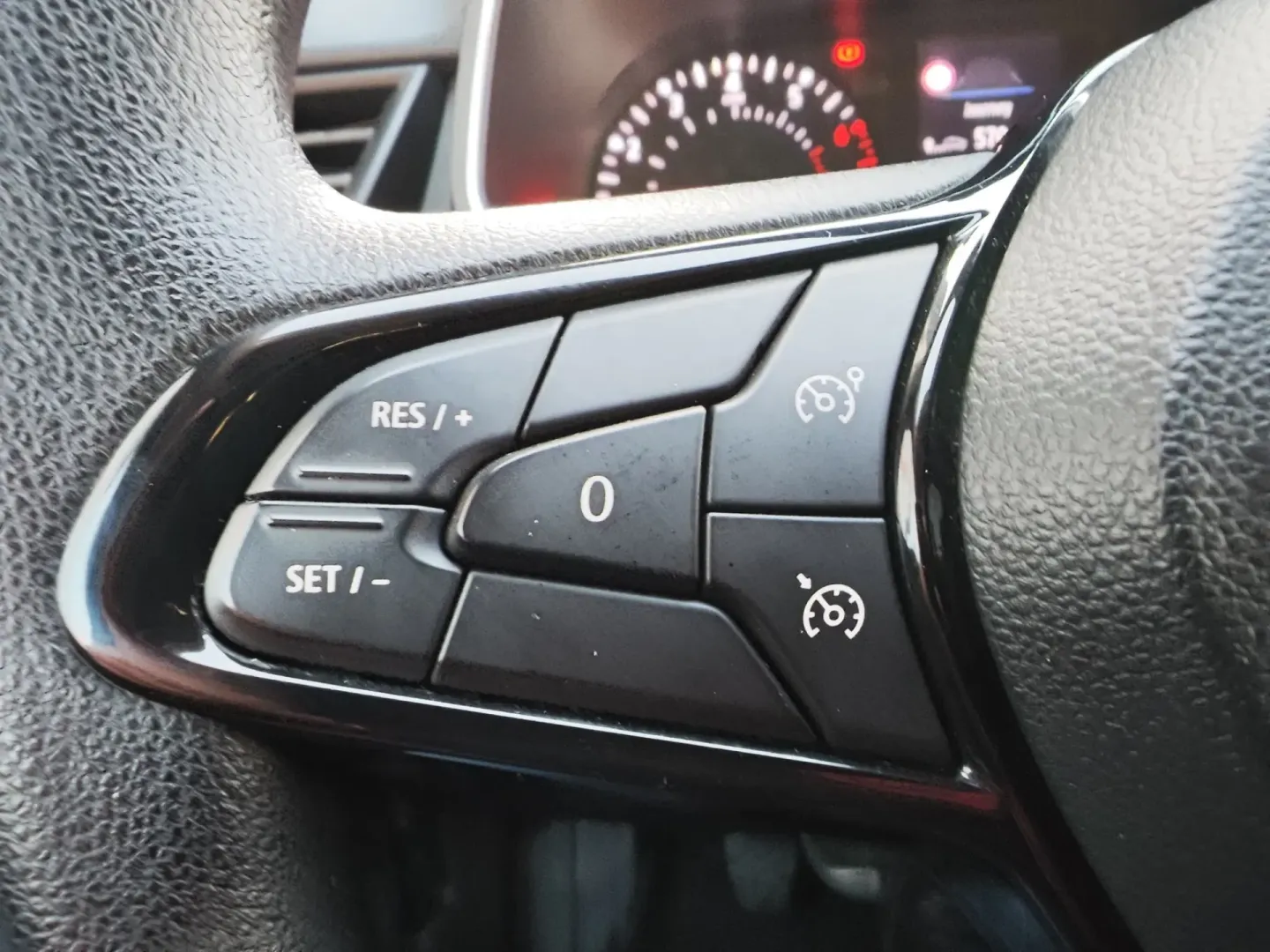 Cumpara/ Vinde online Renault  Clio 2021 SH, la cel mai bun pret pentru tine!