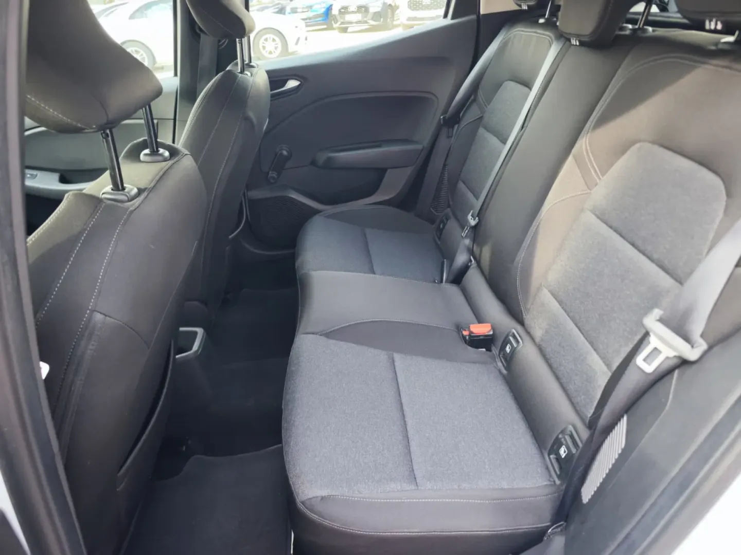 Cumpara/ Vinde online Renault  Clio 2023 SH, la cel mai bun pret pentru tine!