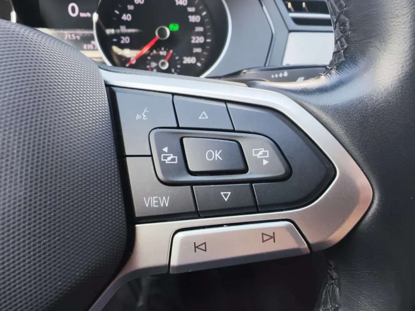 Cumpara/ Vinde online Volkswagen Passat 2021 SH, la cel mai bun pret pentru tine!