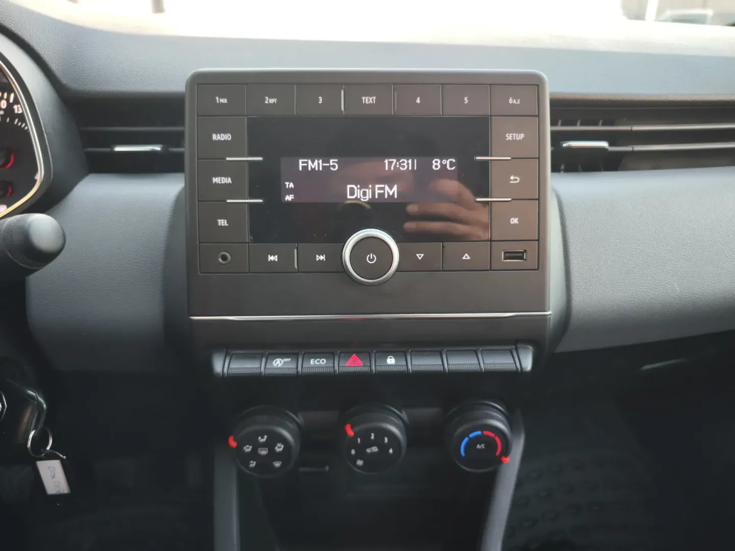 Cumpara/ Vinde online Renault  Clio 2021 SH, la cel mai bun pret pentru tine!