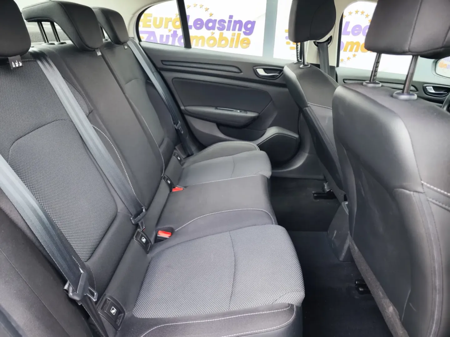 Cumpara/ Vinde online Renault  Megane 2022 SH, la cel mai bun pret pentru tine!