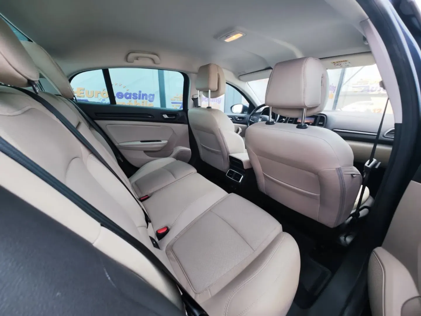 Cumpara/ Vinde online Renault  Megane 2019 SH, la cel mai bun pret pentru tine!