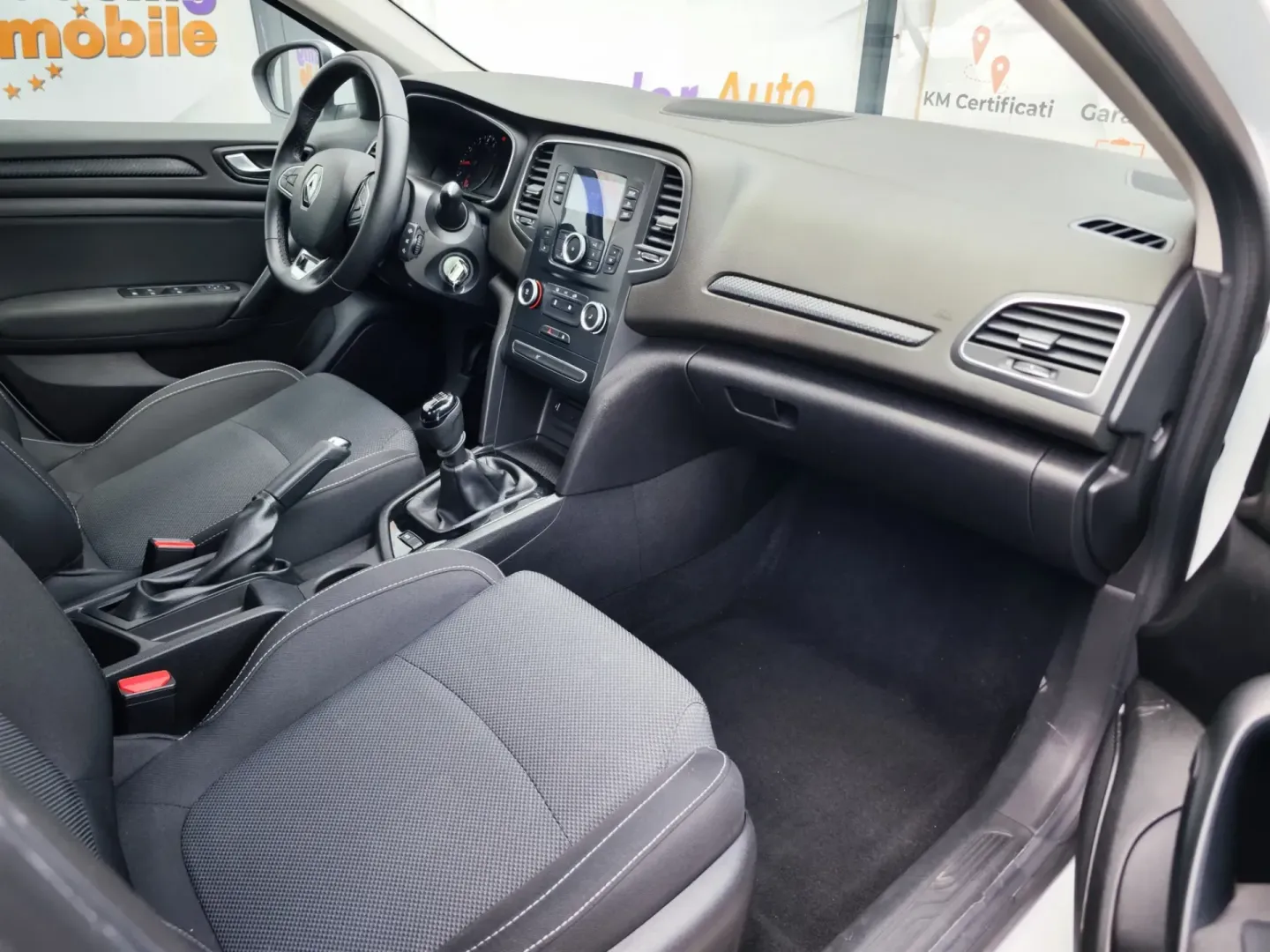 Cumpara/ Vinde online Renault  Megane 2022 SH, la cel mai bun pret pentru tine!