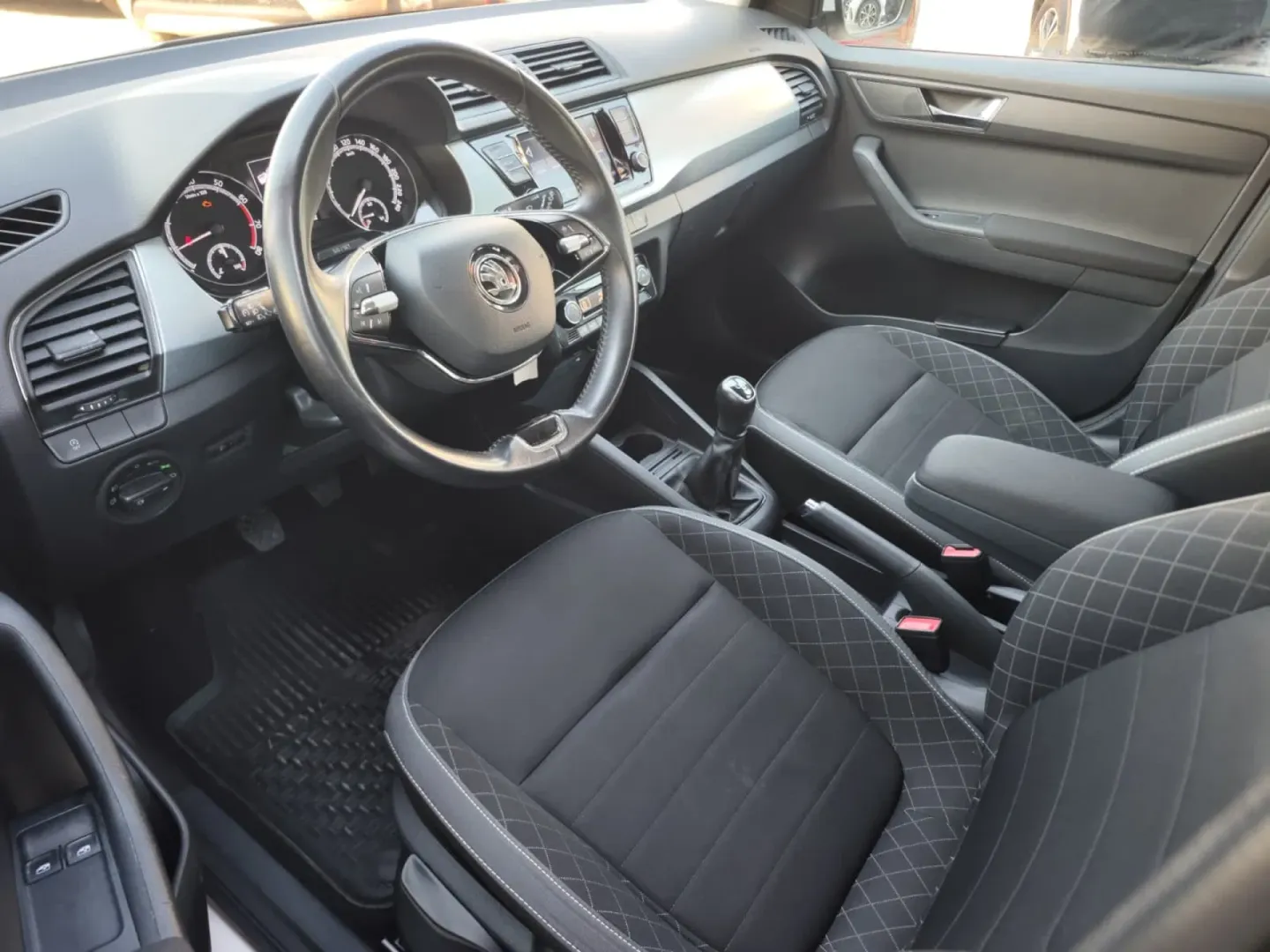 Cumpara/ Vinde online Skoda Fabia 2022 SH, la cel mai bun pret pentru tine!
