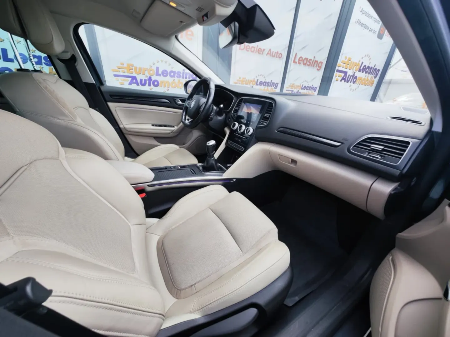 Cumpara/ Vinde online Renault  Megane 2019 SH, la cel mai bun pret pentru tine!