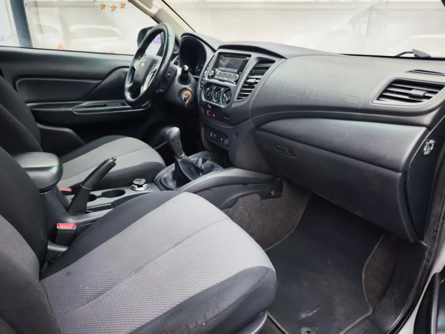 Cumpara/ Vinde online Mitsubishi L200 2020 SH, la cel mai bun pret pentru tine!
