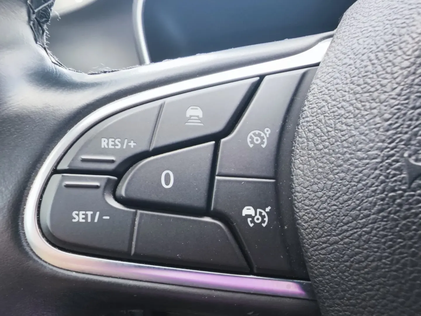 Cumpara/ Vinde online Renault  Megane 2019 SH, la cel mai bun pret pentru tine!