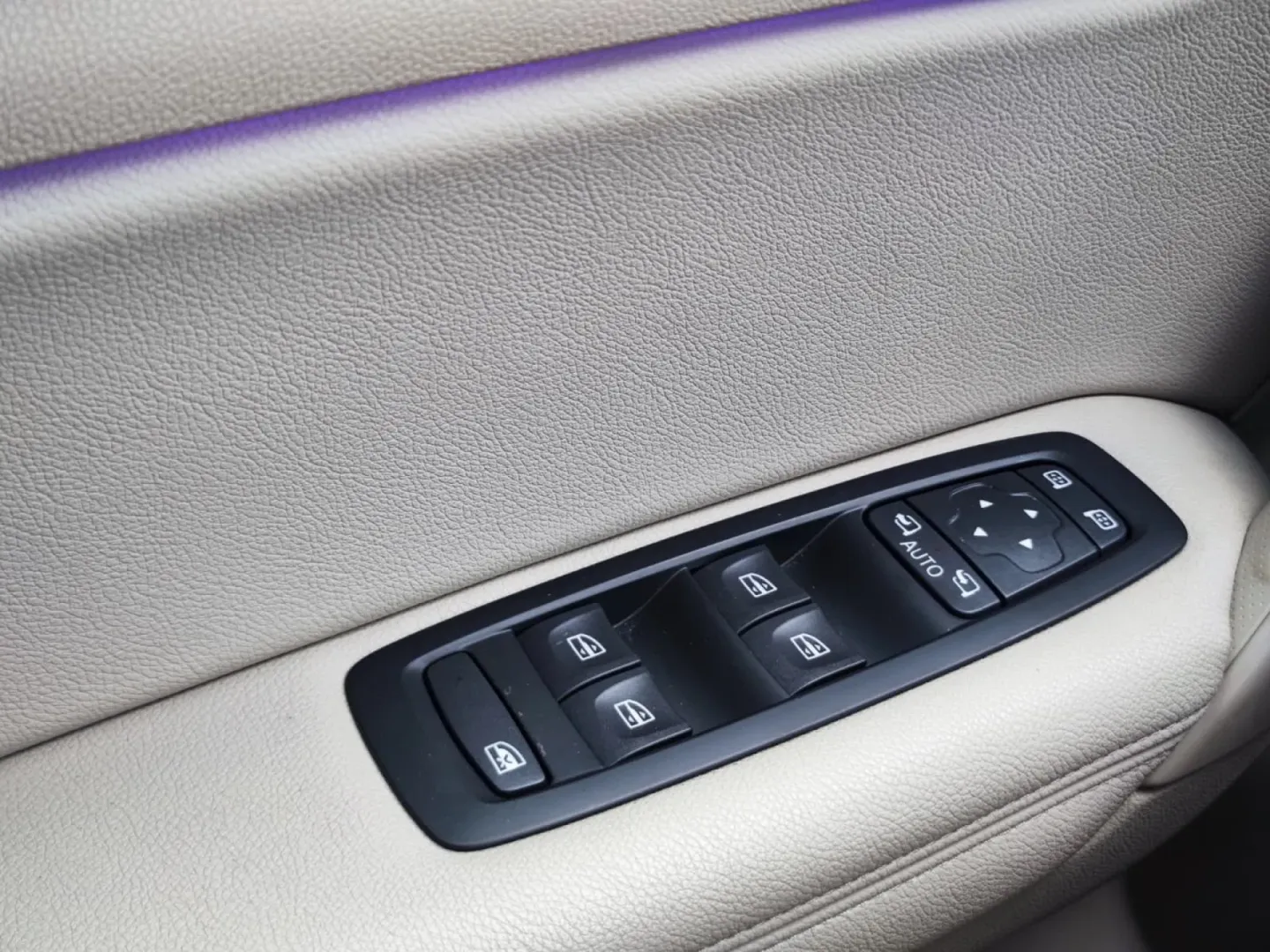 Cumpara/ Vinde online Renault  Megane 2019 SH, la cel mai bun pret pentru tine!