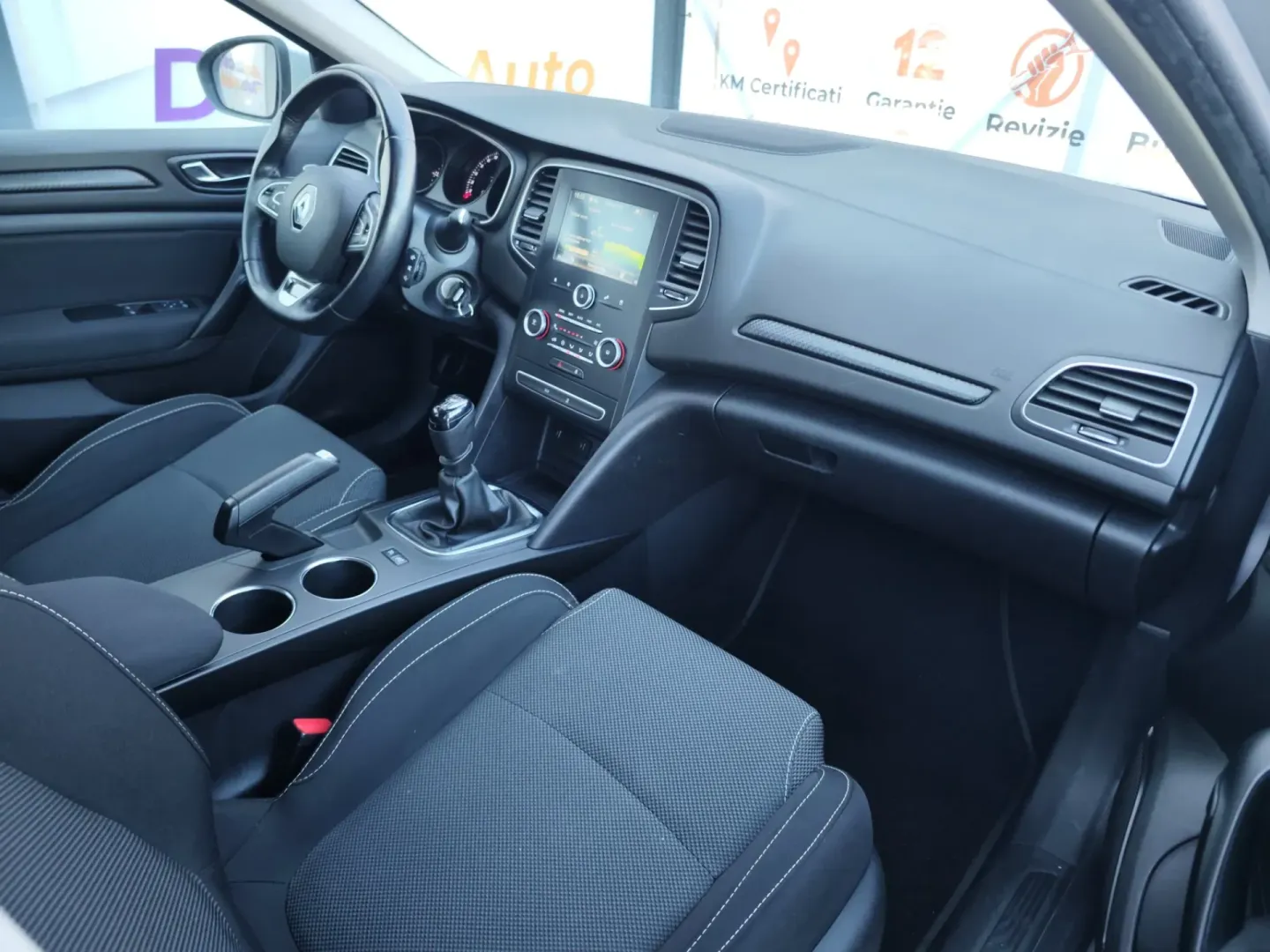 Cumpara/ Vinde online Renault  Megane 2018 SH, la cel mai bun pret pentru tine!