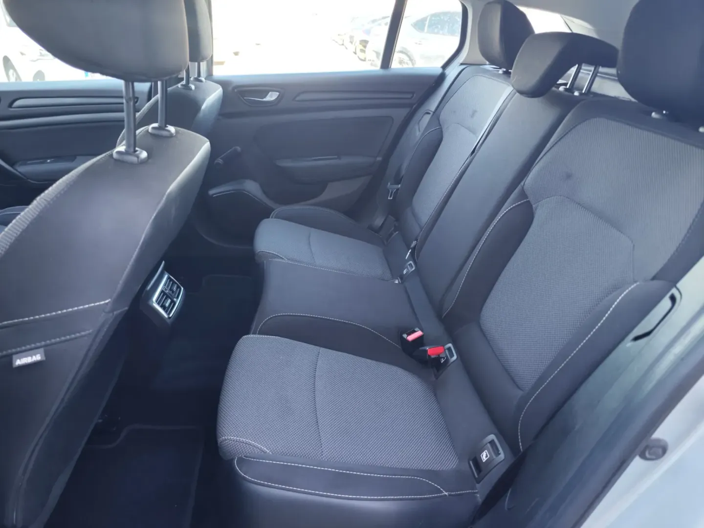 Cumpara/ Vinde online Renault  Megane 2018 SH, la cel mai bun pret pentru tine!