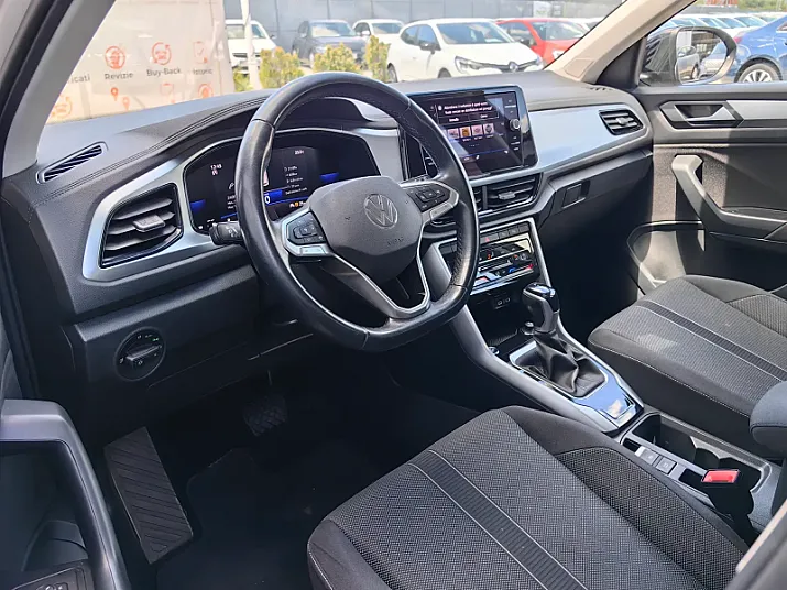 Cumpără / Vinde Volkswagen T-Roc 2023 SH, la cel mai bun pret pentru tine!